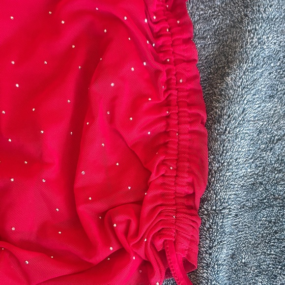 Red Short-Sleeve Ruched Top - Picture 3 of 6